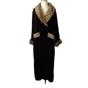 90’s Victoria’s Secret Brown Velvet Leopard Fur Robe Penny Lane M/L